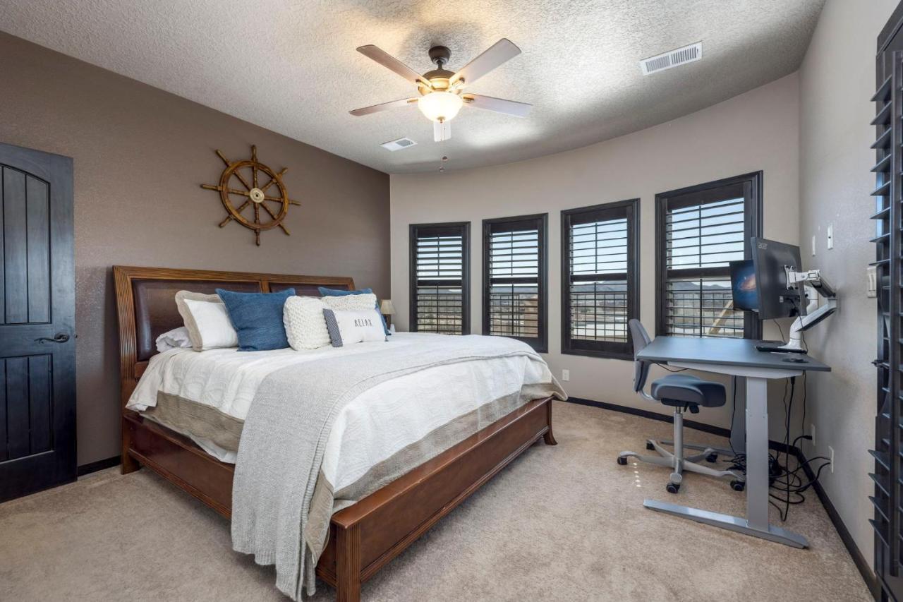 Turtleback Oasis - Minutes To Lake, Hot Springs, Golf - Luxurious, Spacious And Equipped Elephant Butte 외부 사진