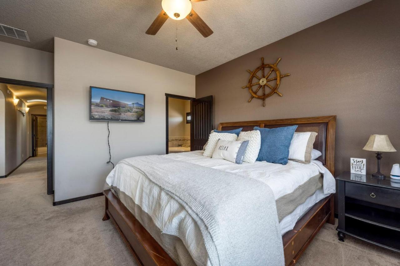 Turtleback Oasis - Minutes To Lake, Hot Springs, Golf - Luxurious, Spacious And Equipped Elephant Butte 외부 사진